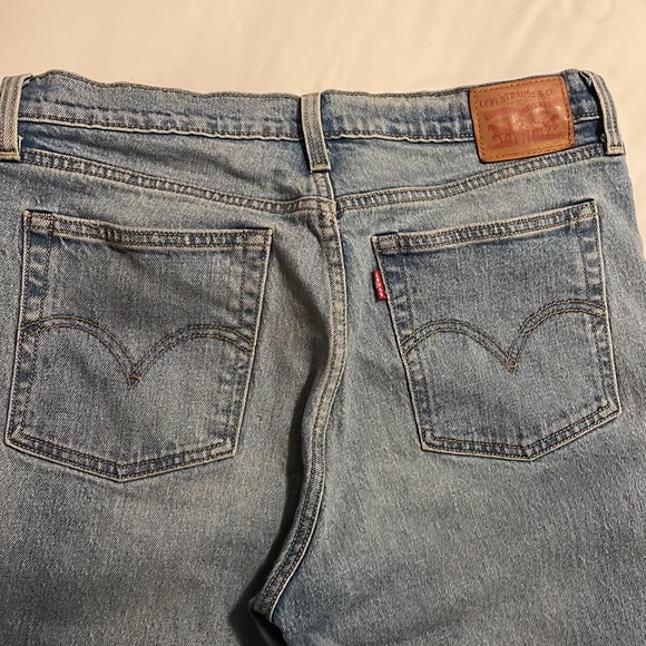 Levi’s Wedgie jeans - Picture 2 of 3